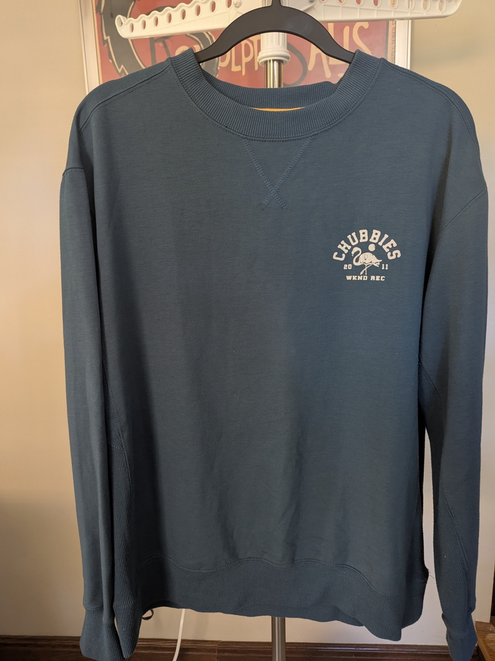 Chubbies Men's Med - Wknd Rec Crewneck Sweatshirt Slate Blue Flamingo